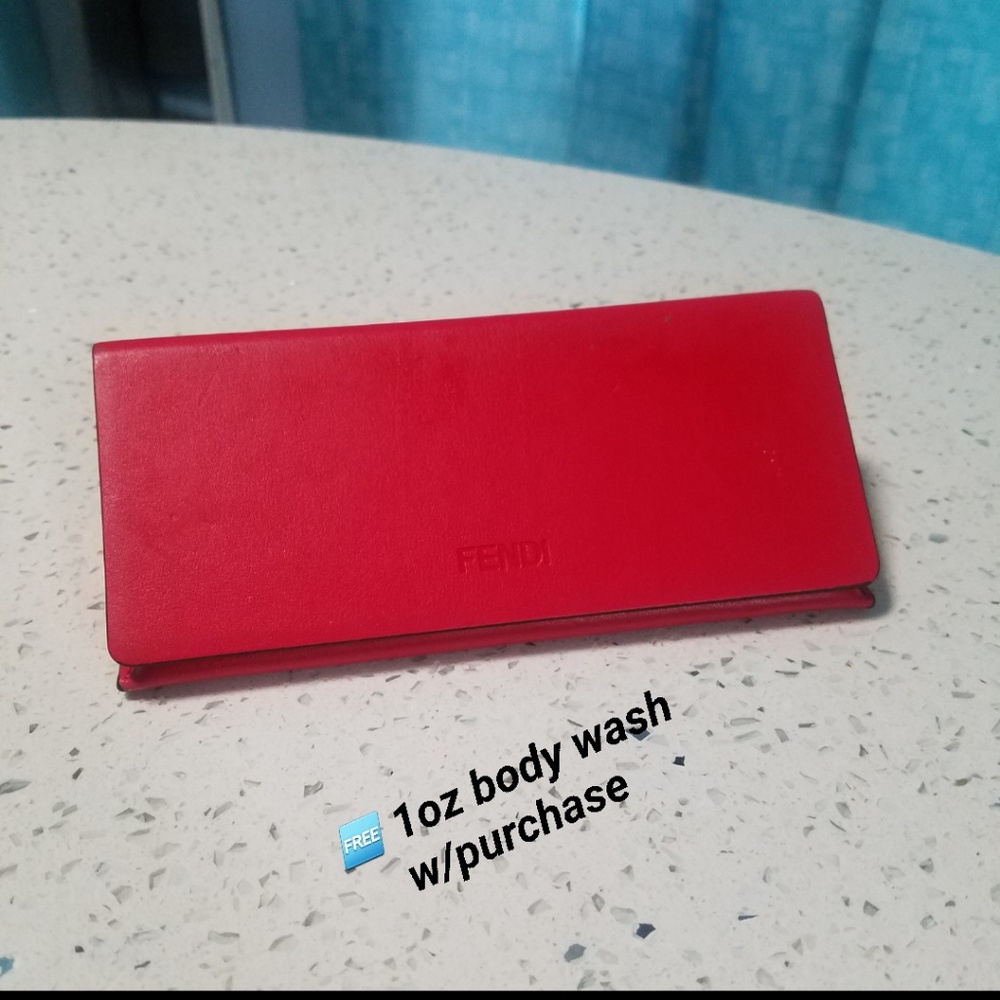 **💜💛** Fendi Lens Case **💜💛**